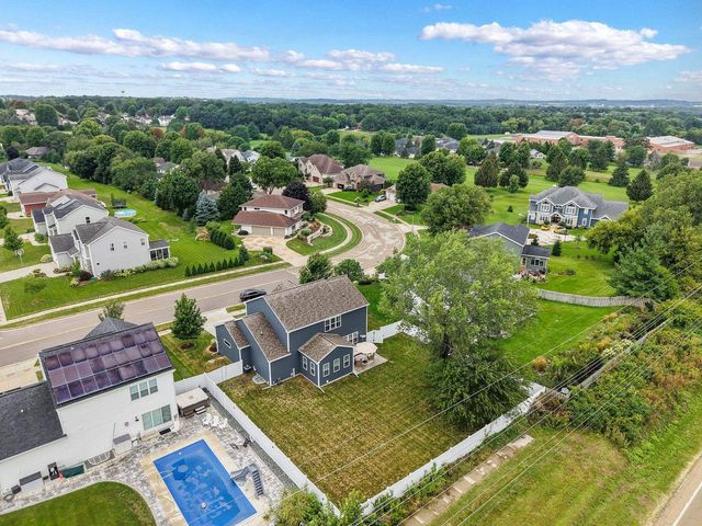 803 Liliana Terrace, Oregon, WI 53575