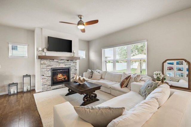 803 Liliana Terrace, Oregon, WI 53575
