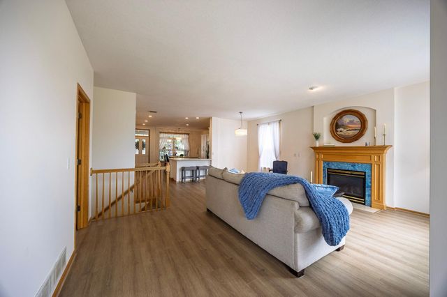 15066 Dundee Avenue, Apple Valley, MN 55124