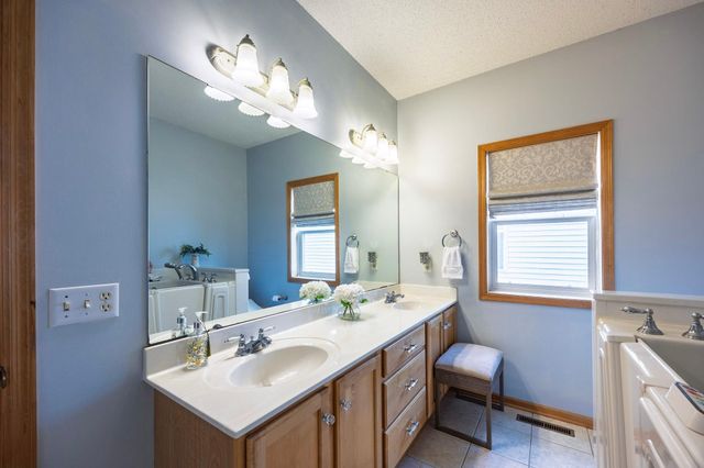 15066 Dundee Avenue, Apple Valley, MN 55124