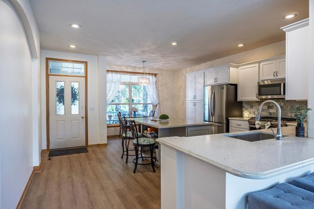 15066 Dundee Avenue, Apple Valley, MN 55124