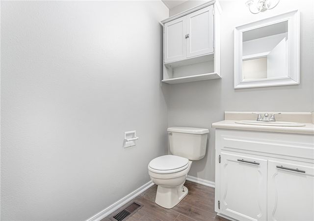 601 Valley West Drive, Rogers, AR 72756