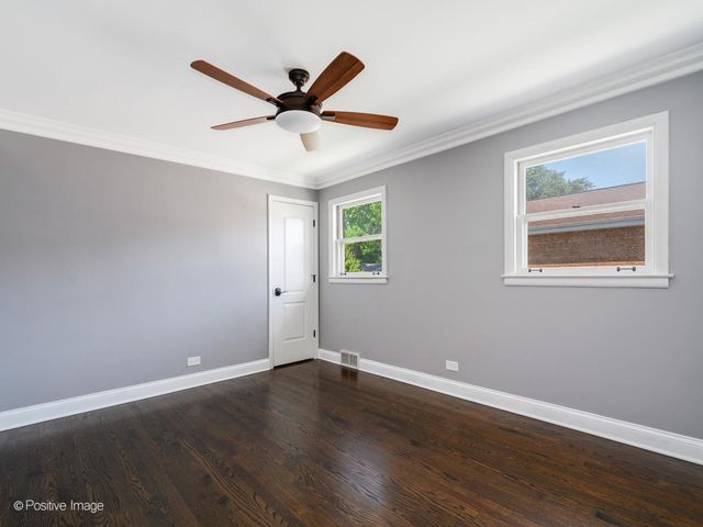 10123 S Keeler Avenue, Oak Lawn, IL 60453