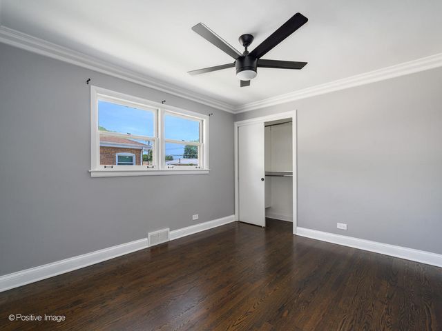 10123 S Keeler Avenue, Oak Lawn, IL 60453