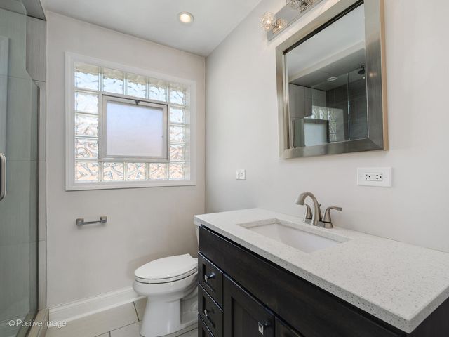10123 S Keeler Avenue, Oak Lawn, IL 60453