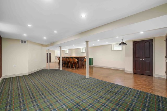 10123 S Keeler Avenue, Oak Lawn, IL 60453