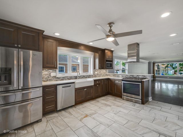 10123 S Keeler Avenue, Oak Lawn, IL 60453