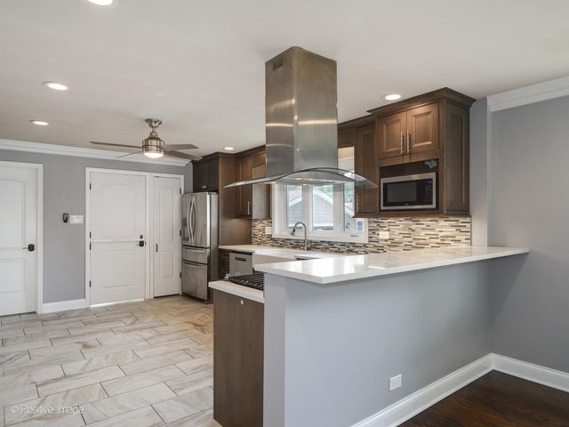 10123 S Keeler Avenue, Oak Lawn, IL 60453