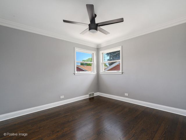 10123 S Keeler Avenue, Oak Lawn, IL 60453