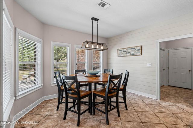 7900 Clamshell Avenue, Ocean Springs, MS 39564