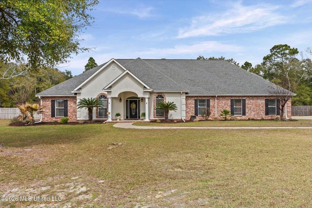 7900 Clamshell Avenue, Ocean Springs, MS 39564