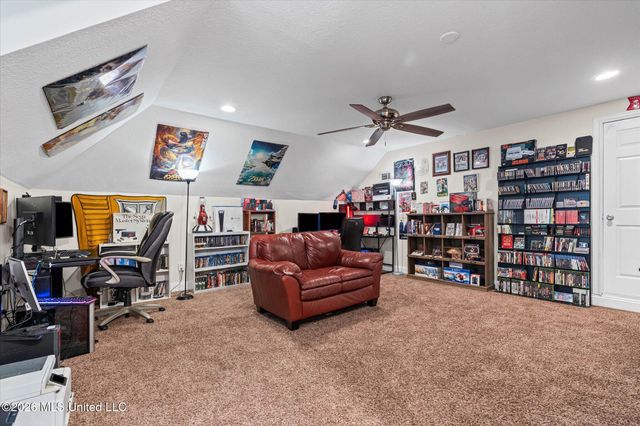 7900 Clamshell Avenue, Ocean Springs, MS 39564