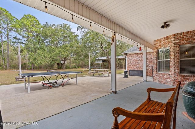 7900 Clamshell Avenue, Ocean Springs, MS 39564