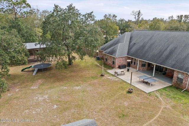 7900 Clamshell Avenue, Ocean Springs, MS 39564