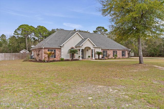 7900 Clamshell Avenue, Ocean Springs, MS 39564