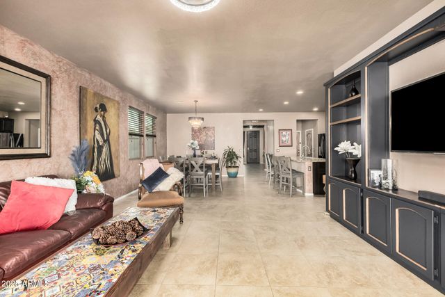 18600 W ILLINI Street, Goodyear, AZ 85338