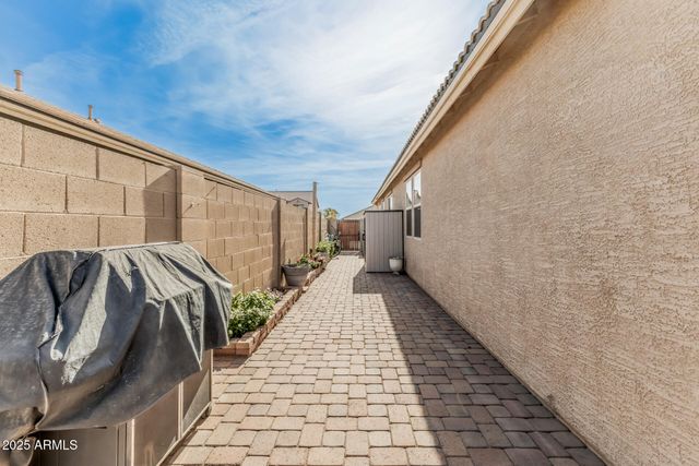 18600 W ILLINI Street, Goodyear, AZ 85338