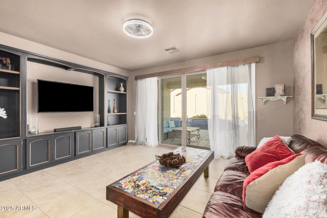 18600 W ILLINI Street, Goodyear, AZ 85338