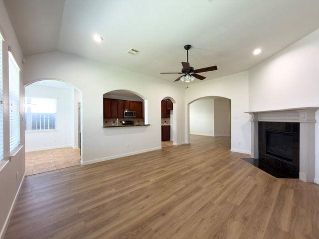 2802 Ridgeglen Lane, Houston, TX 77082