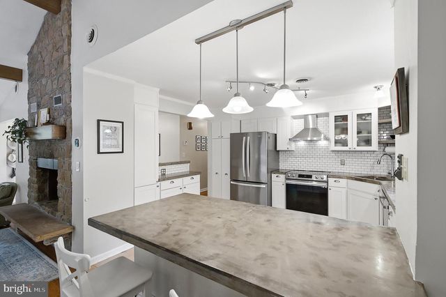 95 JACOBS CREEK RD, Ewing, NJ 08628