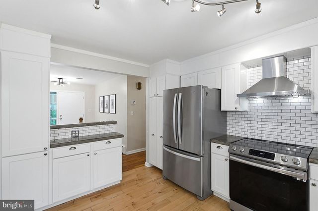 95 JACOBS CREEK RD, Ewing, NJ 08628