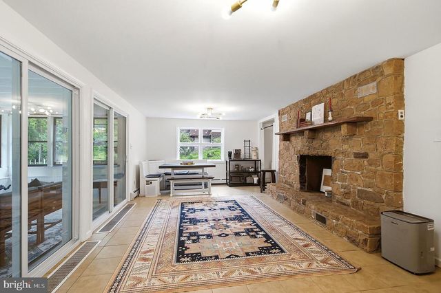 95 JACOBS CREEK RD, Ewing, NJ 08628