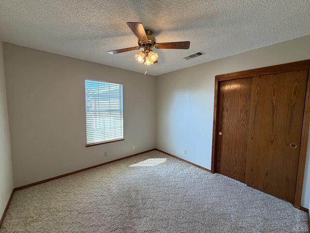 164 Cantebury Drive, Lemoore, CA 93245