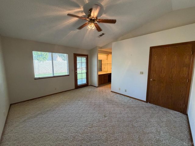 164 Cantebury Drive, Lemoore, CA 93245