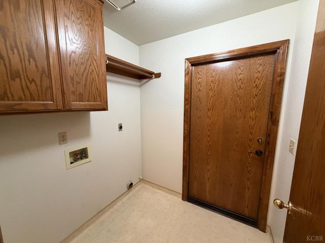 164 Cantebury Drive, Lemoore, CA 93245