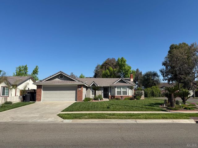 164 Cantebury Drive, Lemoore, CA 93245