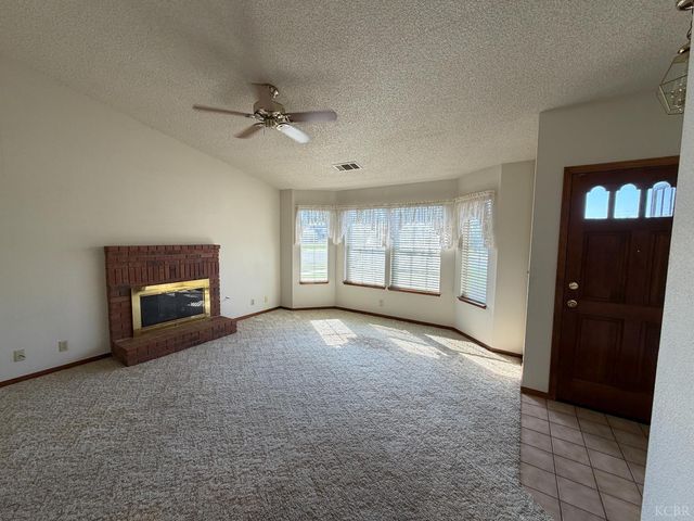 164 Cantebury Drive, Lemoore, CA 93245