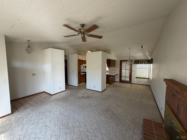 164 Cantebury Drive, Lemoore, CA 93245