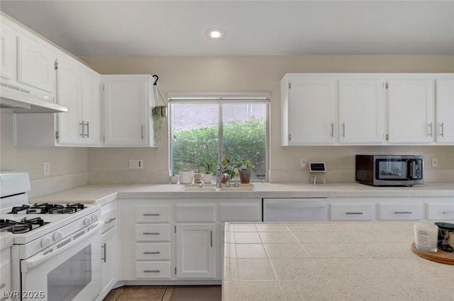 1304 Bainberry Ridge Lane, Las Vegas, NV 89144