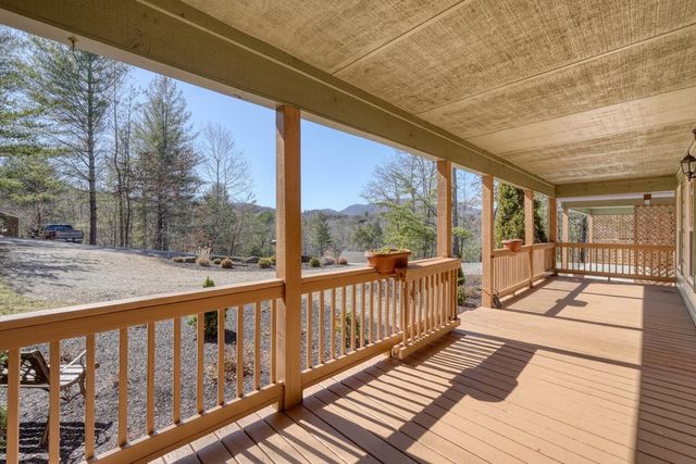 6129 Ruth Drive, Young Harris, GA 30512