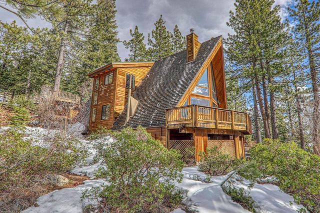 10211 Thomas Drive, Truckee, CA 96161
