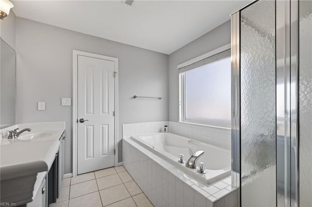 2452 Lewis DR, Virginia Beach, VA 23454