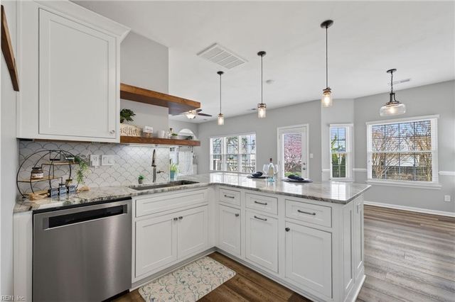 2452 Lewis DR, Virginia Beach, VA 23454