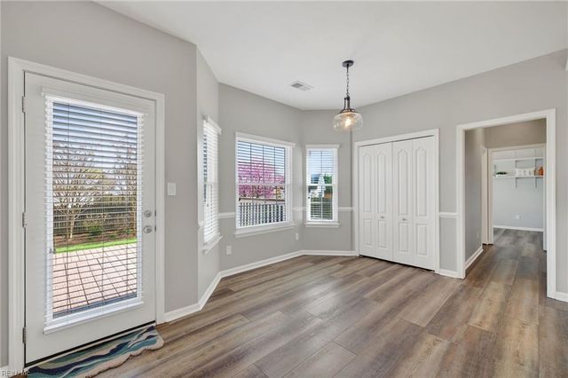 2452 Lewis DR, Virginia Beach, VA 23454