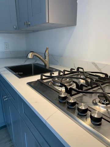 600 SW 16th Ave 600, Miami, FL 33135