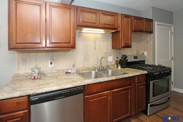 711 S 44th Street, Lincoln, NE 68510