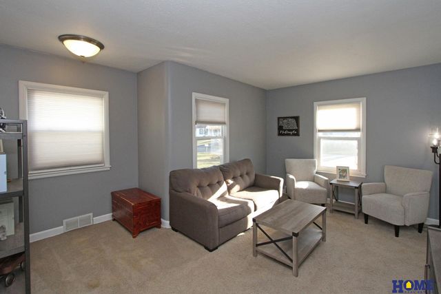 711 S 44th Street, Lincoln, NE 68510