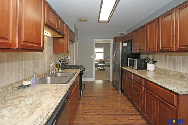 711 S 44th Street, Lincoln, NE 68510