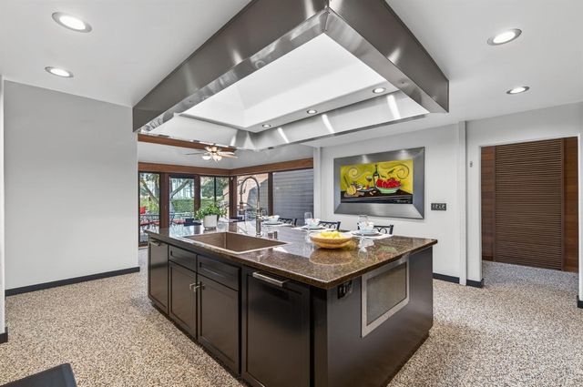 7621 N Laguna Vista Avenue, Fresno, CA 93711