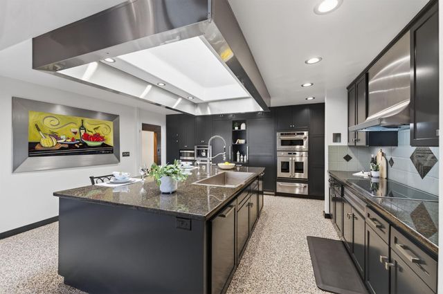 7621 N Laguna Vista Avenue, Fresno, CA 93711