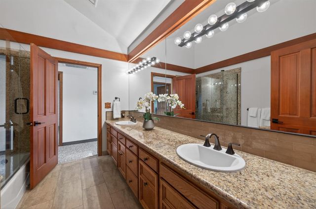 7621 N Laguna Vista Avenue, Fresno, CA 93711