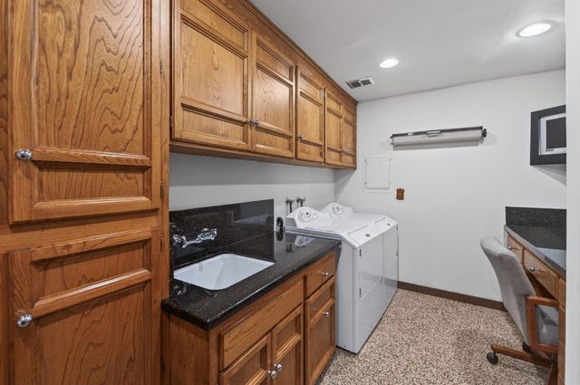 7621 N Laguna Vista Avenue, Fresno, CA 93711