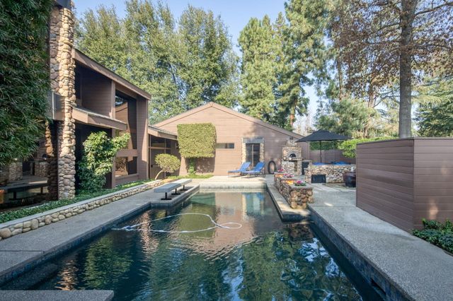 7621 N Laguna Vista Avenue, Fresno, CA 93711