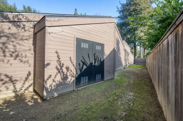 7621 N Laguna Vista Avenue, Fresno, CA 93711