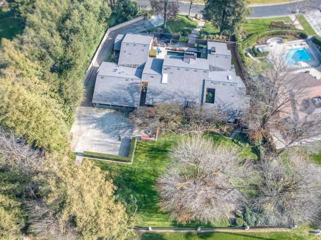 7621 N Laguna Vista Avenue, Fresno, CA 93711