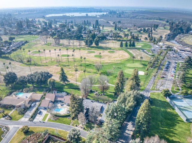 7621 N Laguna Vista Avenue, Fresno, CA 93711